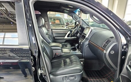 Toyota Land Cruiser 200, 2019 год, 8 399 000 рублей, 24 фотография
