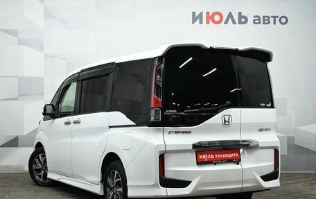 Honda Stepwgn IV, 2015 год, 1 950 000 рублей, 4 фотография
