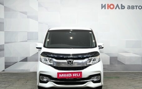 Honda Stepwgn IV, 2015 год, 1 950 000 рублей, 2 фотография