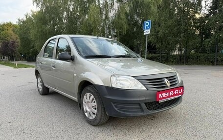 Renault Logan I, 2013 год, 330 000 рублей, 2 фотография