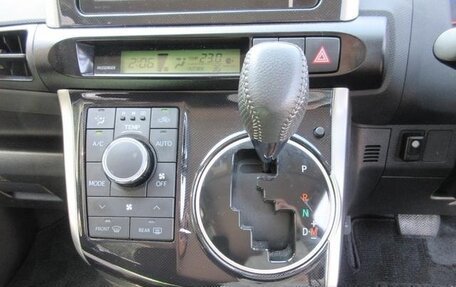 Toyota Wish II, 2012 год, 1 190 000 рублей, 11 фотография