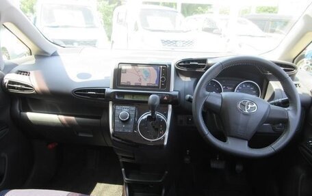 Toyota Wish II, 2012 год, 1 190 000 рублей, 9 фотография