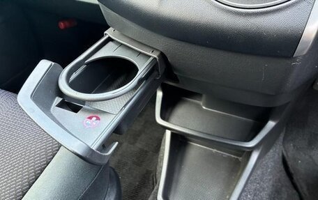 Toyota Wish II, 2017 год, 1 390 000 рублей, 25 фотография