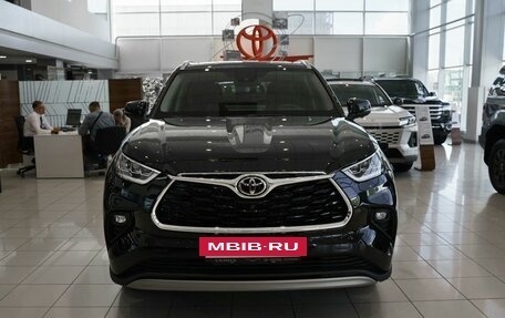 Toyota Highlander, 2026 год, 5 600 000 рублей, 3 фотография