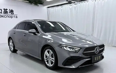 Mercedes-Benz A-Класс, 2023 год, 1 740 000 рублей, 3 фотография