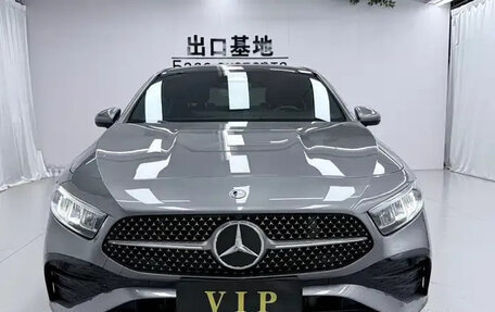 Mercedes-Benz A-Класс, 2023 год, 1 740 000 рублей, 2 фотография