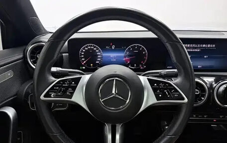 Mercedes-Benz A-Класс, 2023 год, 1 740 000 рублей, 7 фотография