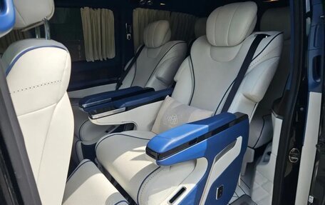 Mercedes-Benz V-Класс, 2022 год, 6 700 000 рублей, 6 фотография