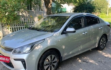 KIA Rio IV, 2017 год, 1 100 000 рублей, 2 фотография