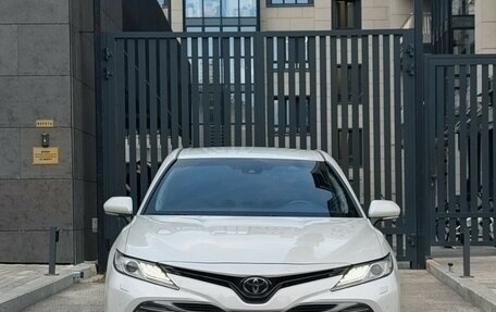 Toyota Camry, 2019 год, 2 890 000 рублей, 8 фотография