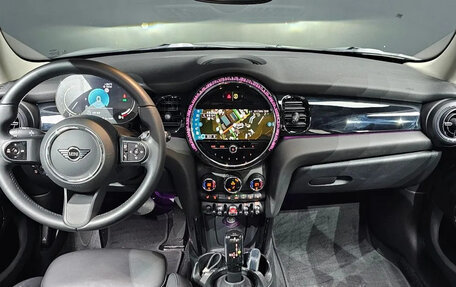 MINI Hatch, 2022 год, 1 660 000 рублей, 9 фотография