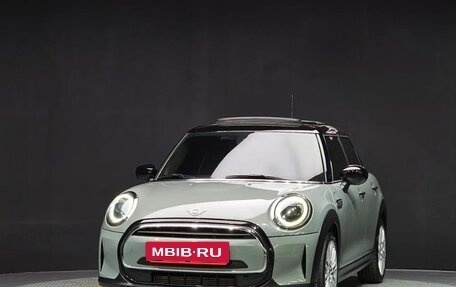 MINI Hatch, 2022 год, 1 660 000 рублей, 2 фотография