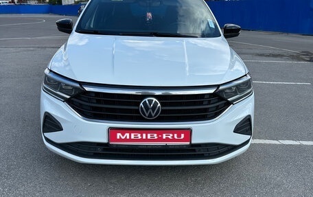 Volkswagen Polo VI (EU Market), 2021 год, 1 400 000 рублей, 1 фотография