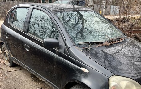 Toyota Yaris I рестайлинг, 2000 год, 120 000 рублей, 1 фотография