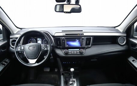 Toyota RAV4, 2016 год, 2 430 000 рублей, 15 фотография