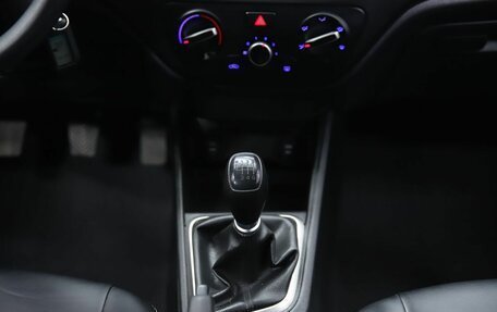 Hyundai Solaris II рестайлинг, 2017 год, 970 000 рублей, 14 фотография