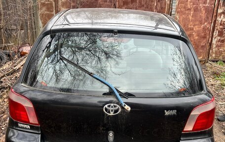 Toyota Yaris I рестайлинг, 2000 год, 120 000 рублей, 2 фотография