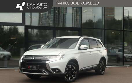 Mitsubishi Outlander III рестайлинг 3, 2022 год, 2 699 000 рублей, 1 фотография