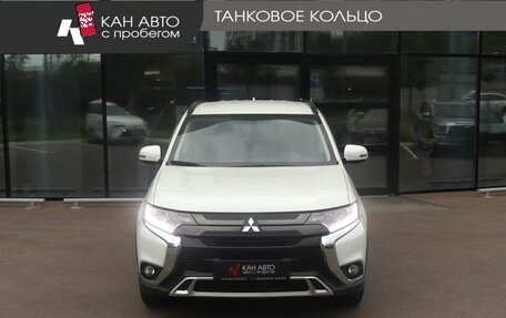 Mitsubishi Outlander III рестайлинг 3, 2022 год, 2 699 000 рублей, 2 фотография