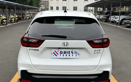 Honda Fit, 2023 год, 1 000 000 рублей, 5 фотография