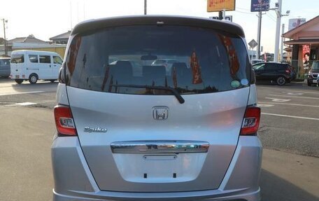 Honda Freed I, 2016 год, 910 000 рублей, 6 фотография