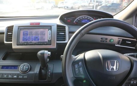 Honda Freed I, 2016 год, 910 000 рублей, 12 фотография