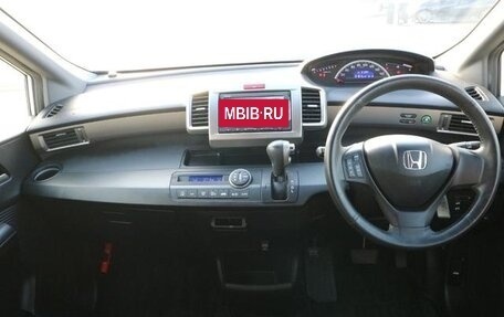 Honda Freed I, 2016 год, 910 000 рублей, 10 фотография