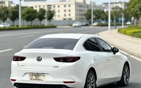 Mazda 3, 2022 год, 1 500 000 рублей, 4 фотография