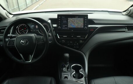 Toyota Camry, 2022 год, 3 450 000 рублей, 7 фотография