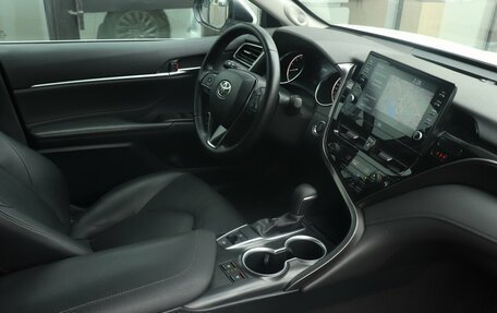 Toyota Camry, 2022 год, 3 450 000 рублей, 6 фотография
