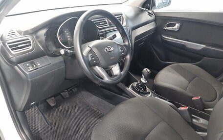 KIA Rio III рестайлинг, 2015 год, 899 000 рублей, 16 фотография
