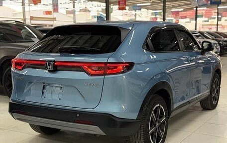 Honda Vezel, 2024 год, 2 320 000 рублей, 12 фотография