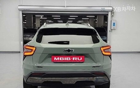 Chevrolet Trax, 2023 год, 1 360 005 рублей, 3 фотография