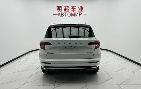 Skoda Karoq I, 2023 год, 1 815 000 рублей, 6 фотография