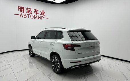 Skoda Karoq I, 2023 год, 1 815 000 рублей, 5 фотография