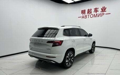 Skoda Karoq I, 2023 год, 1 815 000 рублей, 4 фотография