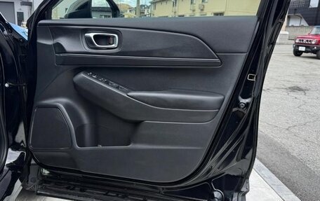 Honda Vezel, 2024 год, 1 869 000 рублей, 38 фотография