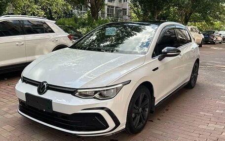 Volkswagen Golf VIII, 2023 год, 1 710 285 рублей, 1 фотография