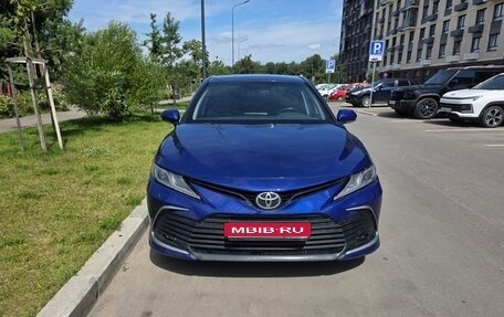 Toyota Camry, 2021 год, 2 640 000 рублей, 1 фотография