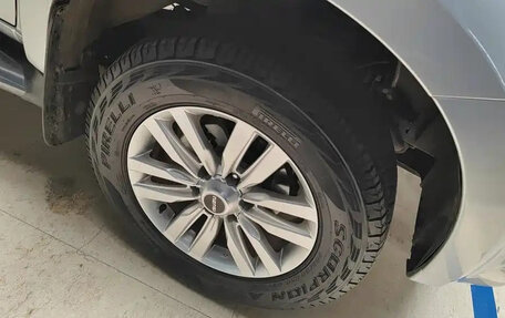 Isuzu MU-X, 2022 год, 3 650 000 рублей, 6 фотография