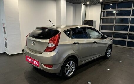 Hyundai Solaris II рестайлинг, 2011 год, 580 000 рублей, 3 фотография
