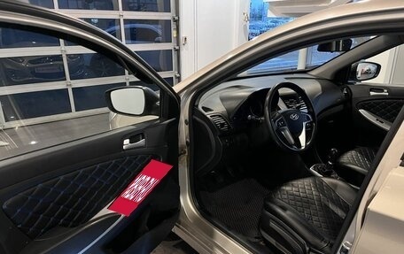 Hyundai Solaris II рестайлинг, 2011 год, 580 000 рублей, 20 фотография