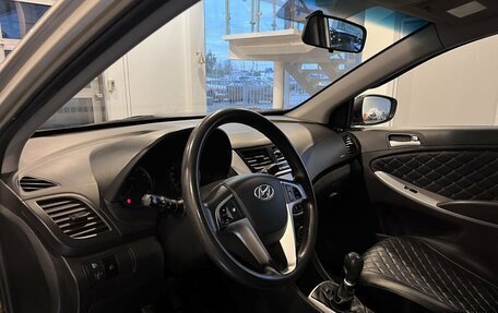 Hyundai Solaris II рестайлинг, 2011 год, 580 000 рублей, 22 фотография