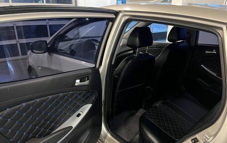 Hyundai Solaris II рестайлинг, 2011 год, 580 000 рублей, 23 фотография