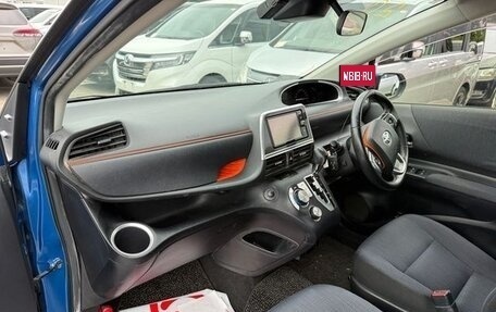 Toyota Sienta II, 2017 год, 890 000 рублей, 14 фотография