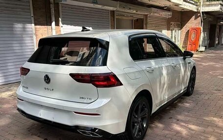 Volkswagen Golf VIII, 2023 год, 1 710 285 рублей, 4 фотография