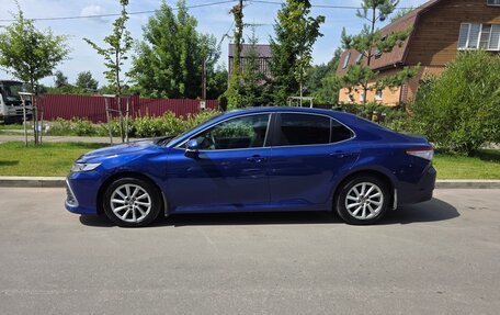 Toyota Camry, 2021 год, 2 640 000 рублей, 2 фотография