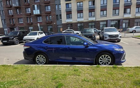 Toyota Camry, 2021 год, 2 640 000 рублей, 3 фотография