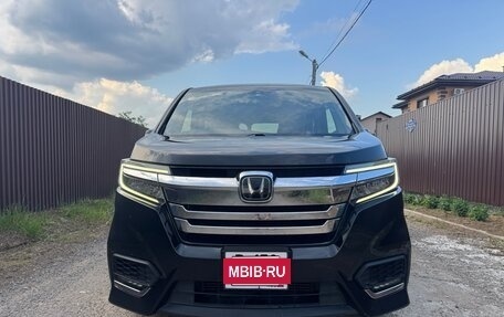 Honda Stepwgn IV, 2017 год, 1 850 000 рублей, 4 фотография