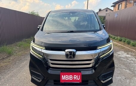 Honda Stepwgn IV, 2017 год, 1 850 000 рублей, 3 фотография